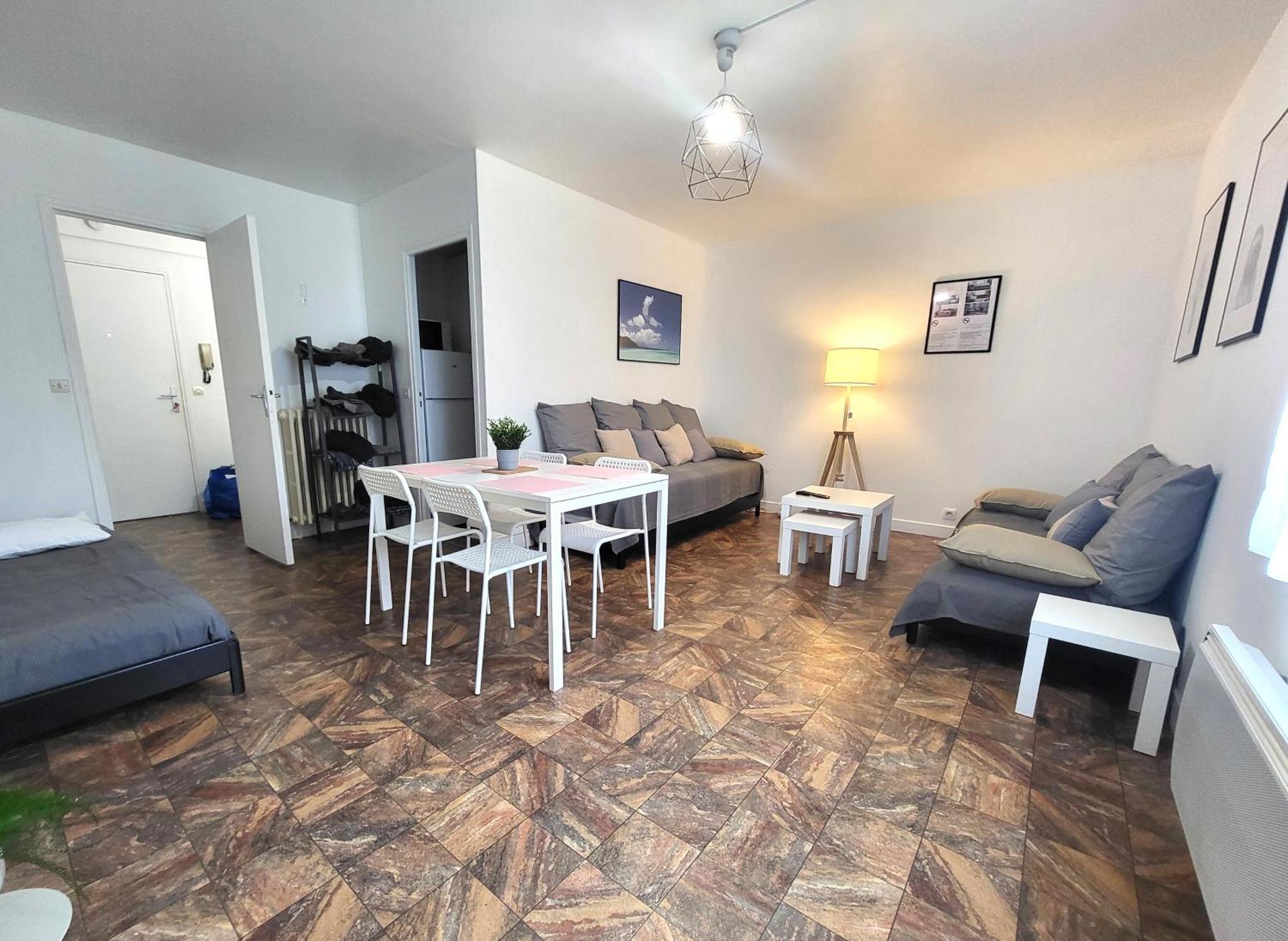 טראפס St-Quentin-En-Yvelines Plusieurs Appartements Avec Parking מראה חיצוני תמונה