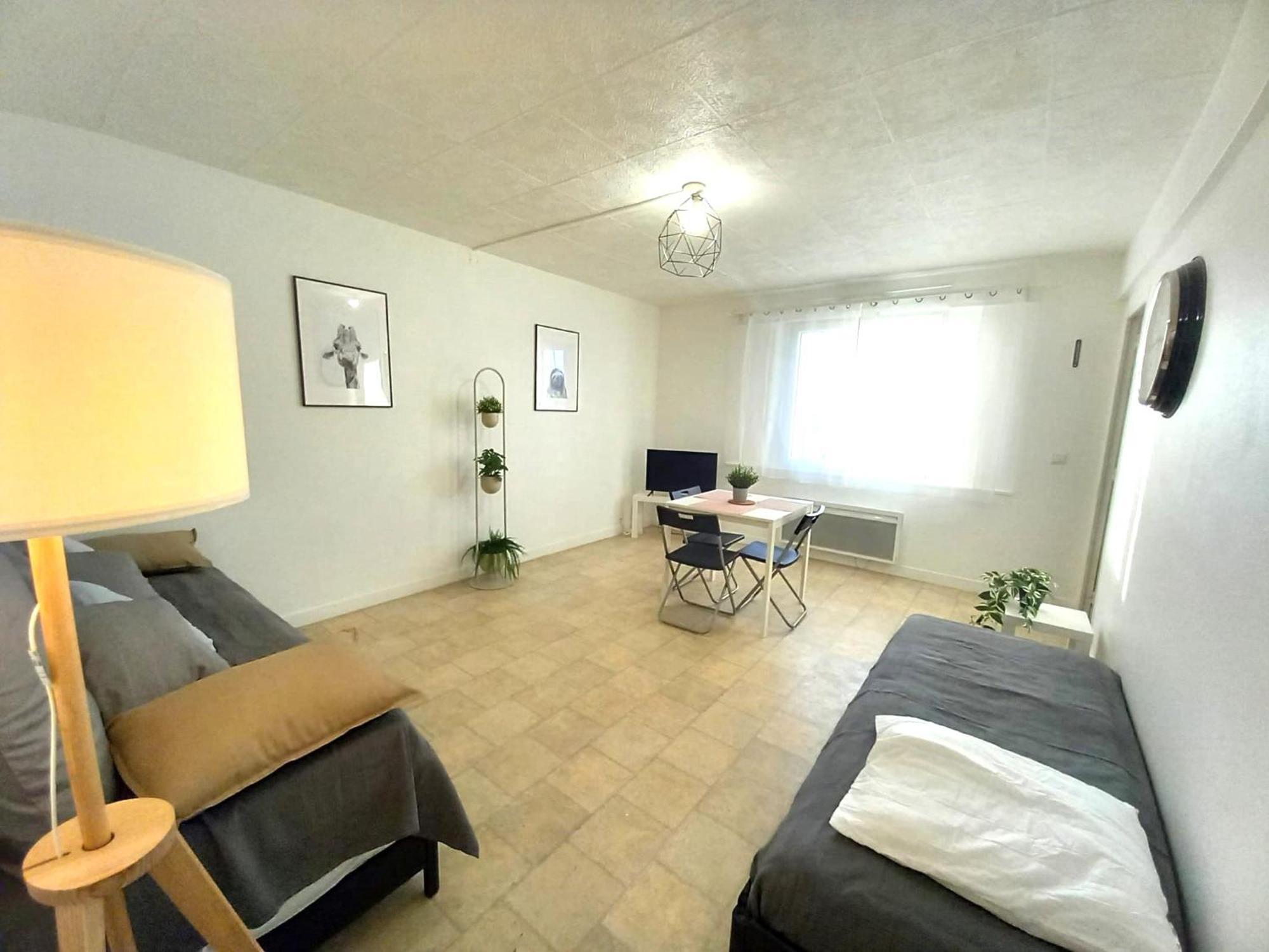 טראפס St-Quentin-En-Yvelines Plusieurs Appartements Avec Parking מראה חיצוני תמונה