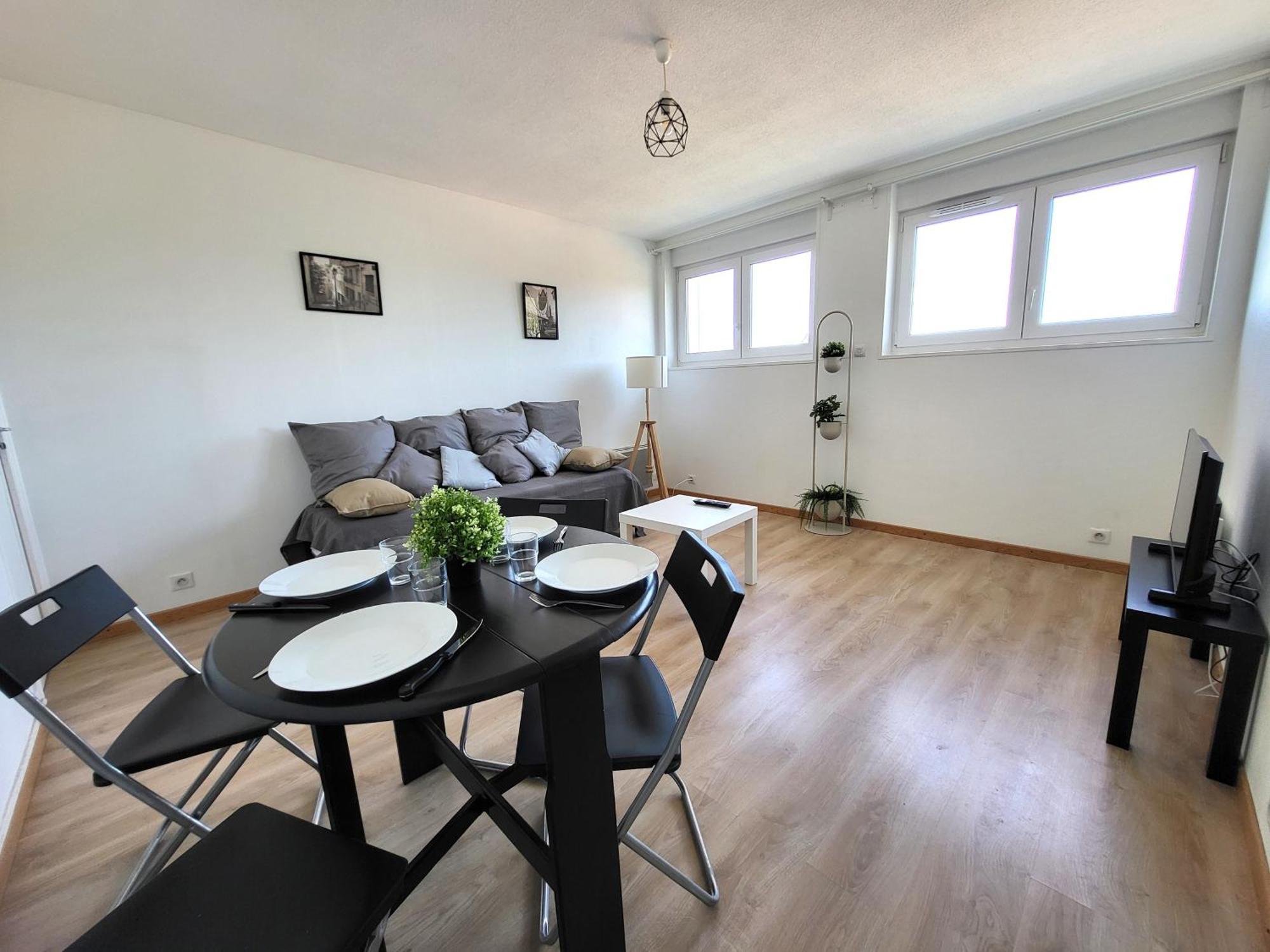 טראפס St-Quentin-En-Yvelines Plusieurs Appartements Avec Parking חדר תמונה