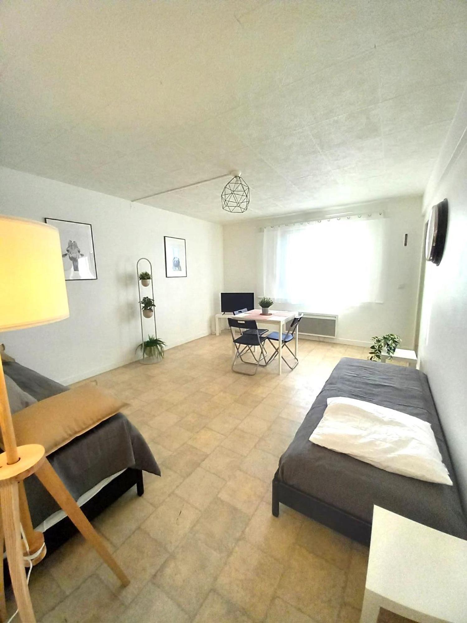 טראפס St-Quentin-En-Yvelines Plusieurs Appartements Avec Parking חדר תמונה